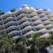 Zanzibar 404, Sensational 2 Bedroom Oceanview Apartment