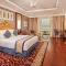 MAYFAIR Lake Resort