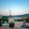 House of Hats - next to the coast - Karavomylos