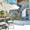 Pikarin rooms B&B