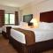 Cobblestone Inn & Suites - Clarion - Clarion