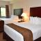 Cobblestone Inn & Suites - Clarion
