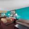 Super 8 by Wyndham Bradenton Sarasota Area
