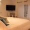 ARROYO SUITE HOUSE