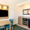 Comfort Suites Beachfront