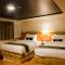 Doulos Phos The Ship Hotel