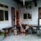 512 Huts Homestay