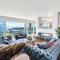 Orakei Grandeur Mansion with Sea Views & Pool - Auckland