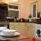 Epicsa - 3 Bedroom Family & Corporate Stay, Garden and FREE parking