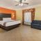 Quality Inn & Suites at The Outlets Mercedes-Weslaco - Mercedes