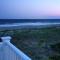 R & R By The Sea - هولدن بيتش