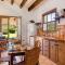 Casa con jardín y piscina - MORELL ONZE