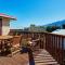 Coastal Spacious Mountain Views