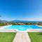 Villa Perla con piscina by Wonderful Italy