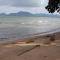 Khim Vouch Ay Rabbit island - 白马市
