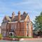 Holywell House