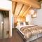 Chalet Ourson Brun by Mrs Miggins