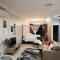 Seaview Landmark Studio Homestay at Gurney 无敌海景套房