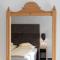 Glanz & Glory Hotel