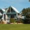Bear Gully Coastal Cottages