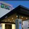 Holiday Inn Express & Suites Blackwell by IHG
