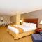 Holiday Inn Express Hotel & Suites Fort Atkinson, an IHG Hotel - Fort Atkinson