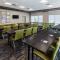 Holiday Inn Express & Suites Atlanta N - Woodstock by IHG