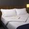 Holiday Inn Express Bilbao Airport, an IHG Hotel - ديريو