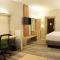 Holiday Inn Express & Suites Lexington Park California, an IHG Hotel