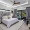 BEACH 5 MIN. WALK-LUXURIOUS MODERN POOL HOME