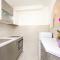 Split Symphony Garden: Modern, new Apartment (4+1), 5 min walk to ˝Firule˝ SAND BEACH, 12 min walk to CITY CENTER - Split