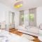 Split Symphony Veranda: Modern, new Apartment (4+1), 5 min walk to ˝Firule˝ SAND BEACH, 12 min walk to CITY CENTER - Split