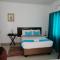 Looks cottages self catering apartments - Kasane