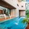 The Thames Pool Access Resort & Villa - SHA Extra Plus - Chalong