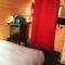 Poplars Farm Site Glamping Pods Adults only with separate, private shower rooms - Hulland
