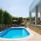 Inn Villa - Pool, BBQ, Playground & Close to Beach, By ThinkVilla