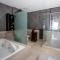 Stay at The Point - Prestigious Prominent Penthouse - Durban