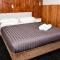 Hobart Tower Motel