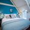 Gwalia House- Stunning Central Townhouse with 3 ensuite bedrooms