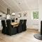 8 person holiday home in Hadsund - Øster Hurup