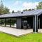 9 person holiday home in Hals-By Traum