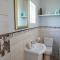 Caesar's Self-catering Open Plan Suite - Somerset West