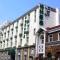 Foto: GreenTree Inn Qingdao Railway Station East Square Pichaiyuan Express Hotel