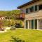 JOIVY Superb Villas with Tennis Court, Garden and BBQ area - Valle