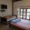 Beautiful Lake View Villa. Lake Access & Near Town