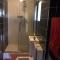 Beautiful mansion in private gated Rd Hot tub FREE SAUNA - Luton
