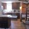 2br Empire Avenue WALK to Lifts and Main St - No Car Required!