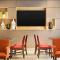 Holiday Inn Express & Suites - Savannah W - Chatham Parkway by IHG