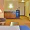 Holiday Inn Express Delano Highway 99 by IHG