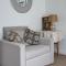 Katrinas Apartment By Treetop Property